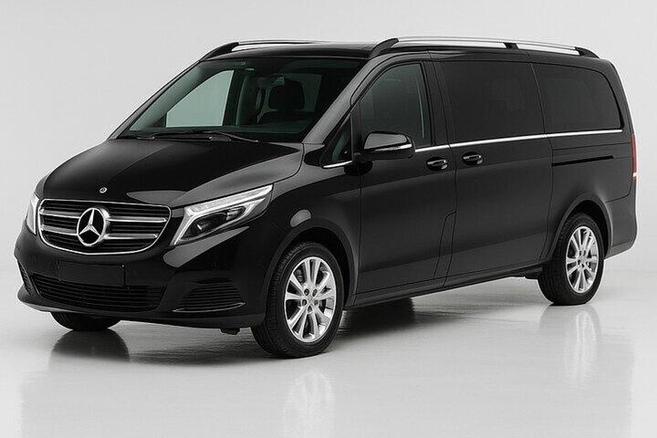 Killarney: Private transfer to & from Shannon Airport