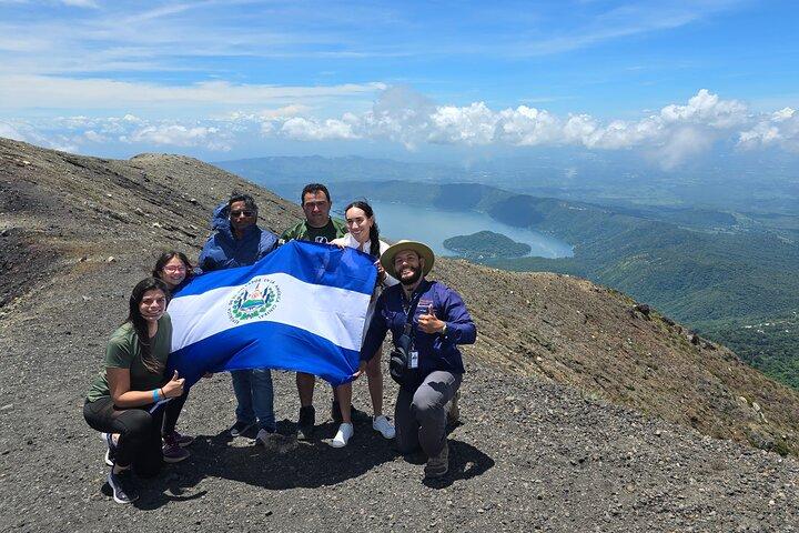 Santa Ana Volcano Hike and Coatepeque Lake Adventure