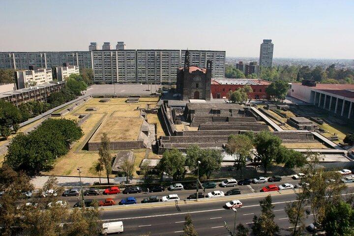 Teotihuacan Ruins and Tlatelolco Guided Tour with Tequila Tasting