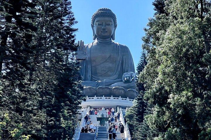 Lantau Island Private Tour With Master Storyteller