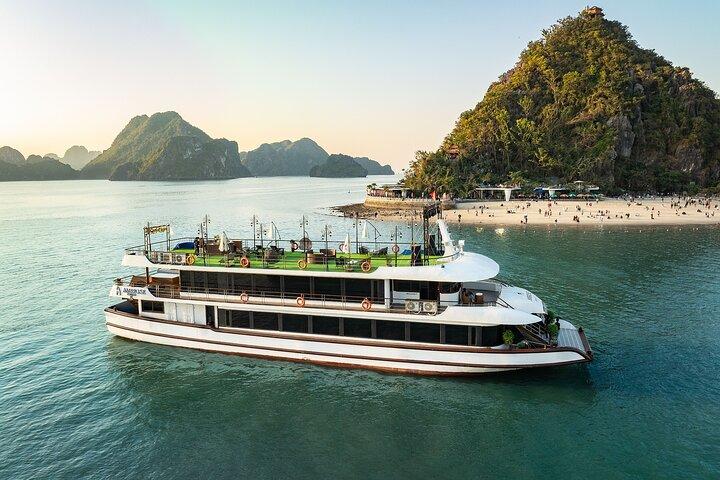 Hanoi: 5-Star Luxury Ha Long Bay Cruise, Buffet Lunch & Kayaking