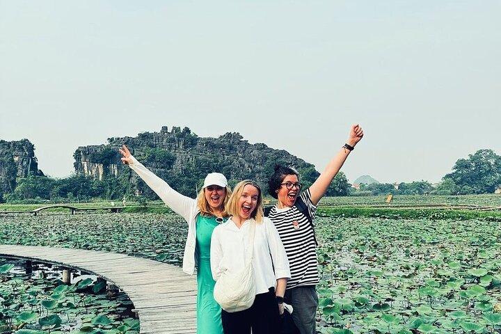 Ninh Binh Day Tour Hanoi Hoa Lu Tam Coc and Mua Cave