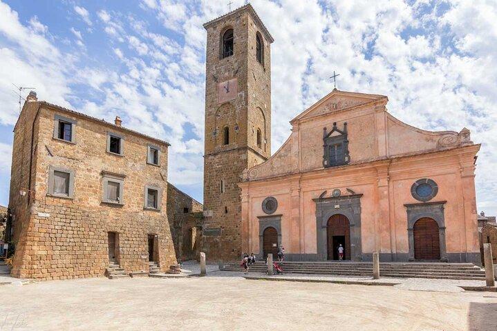 Epic Tour from Rome: Medieval Villages and Breathtaking Landscapes
