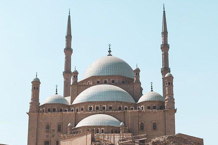 Day Tour to Egyptian Museum Citadel and Old Cairo with Lunch