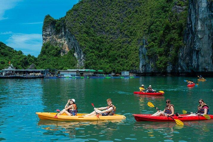 Luxury Day Cruise with Buffet & Limousine Transfer in Halong Bay