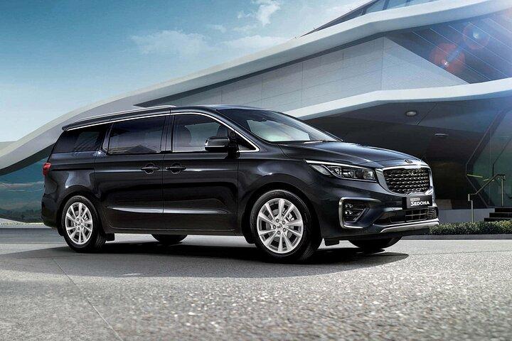 Dubai & Abu Dhabi Chauffeur Service 7-Seater | 10 Hrs