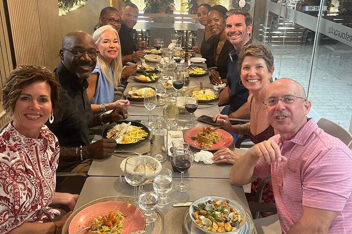Albufeira: Portuguese Traditional Dinner & Wines Experience