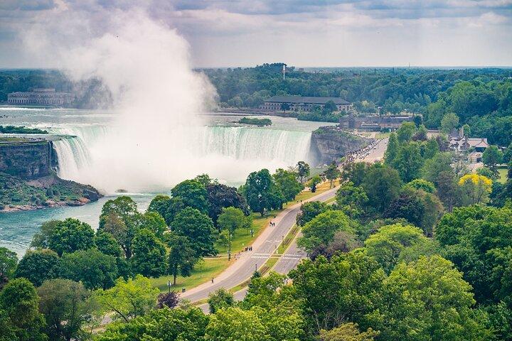 Niagara Falls Canada Tour, Boat & Maple Tasting – USA Pickup