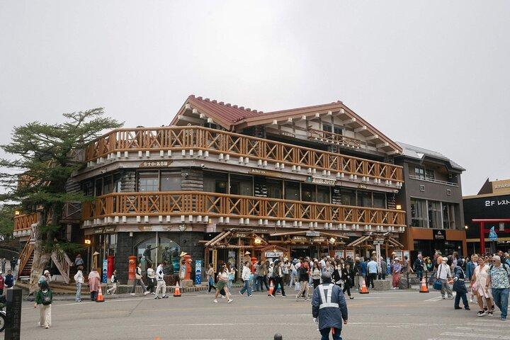 Hakone & Mount Fuji Day Trip:Lake Ashi Torii Gate & Oshino Hakkai