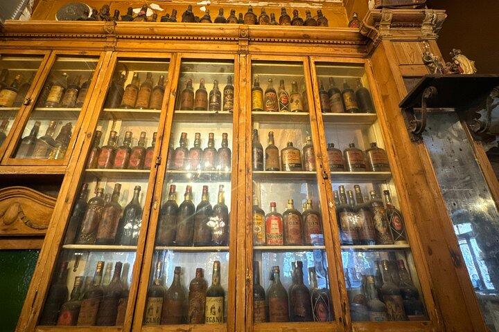 Barcelona: Gothic Legends, Drinks & candy Tasting