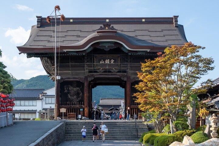 Nagano Zenkoji Temple and Samurai Experience