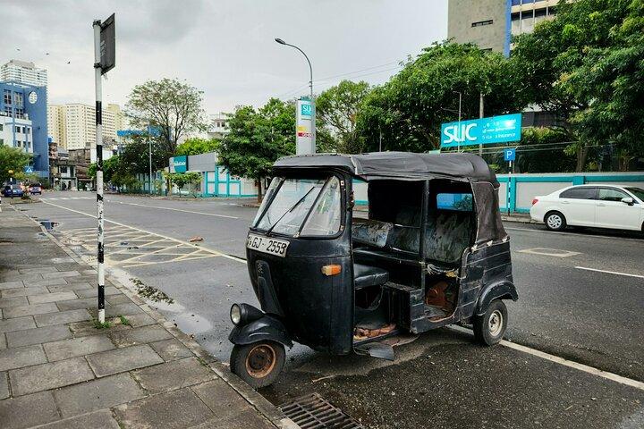 Colombo Tuk Tuk City and Street Food Tour