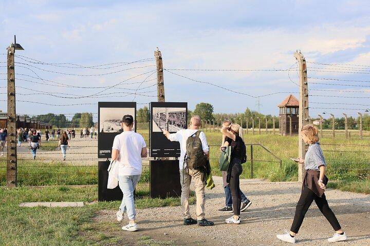 Auschwitz and Birkenau with Minivan Hotel Pickup from Krakow