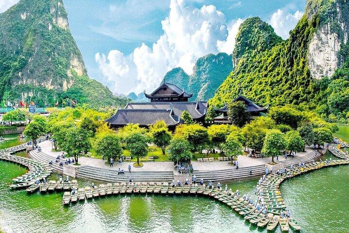 Scenic Ninh Binh: Bich Dong, Trang An Grottoes, Mua Cave & Hoa Lu