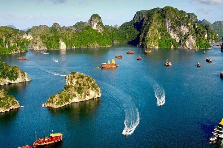 4D3N Exclusive Escape Bai Tu Long Bay Private Cruise