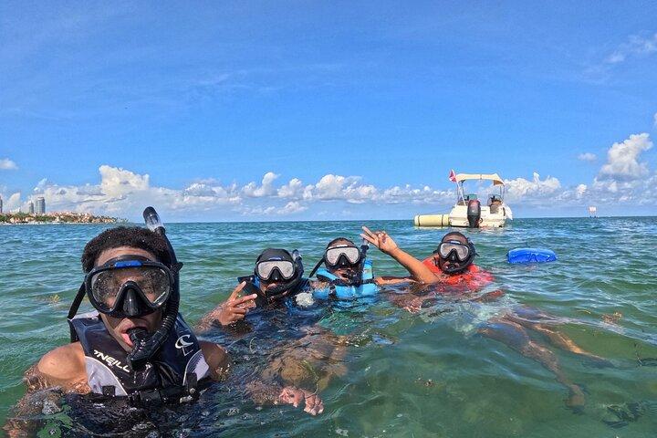 3-Hour Snorkeling Experience on SeaRay Sundeck 26' up to 8 guests