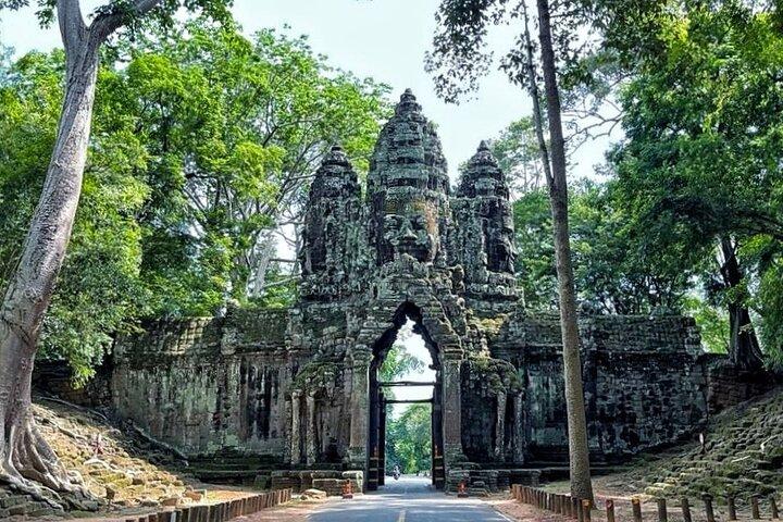 Angkor Wat Sunrise Private Tour from Siem Reap