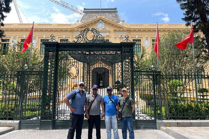 Hoa Lo Prison and Little Paris Tour in Hanoi (French Quarter)