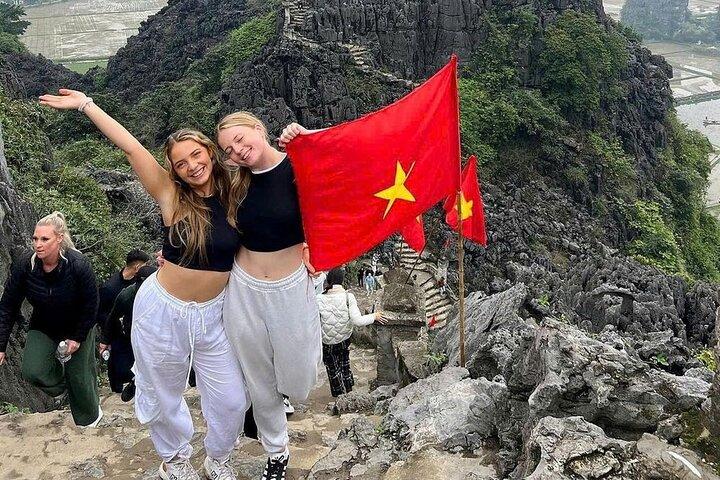 Ninh Binh 2 Days 1 Night Group Tour from Hanoi – Best Highlights