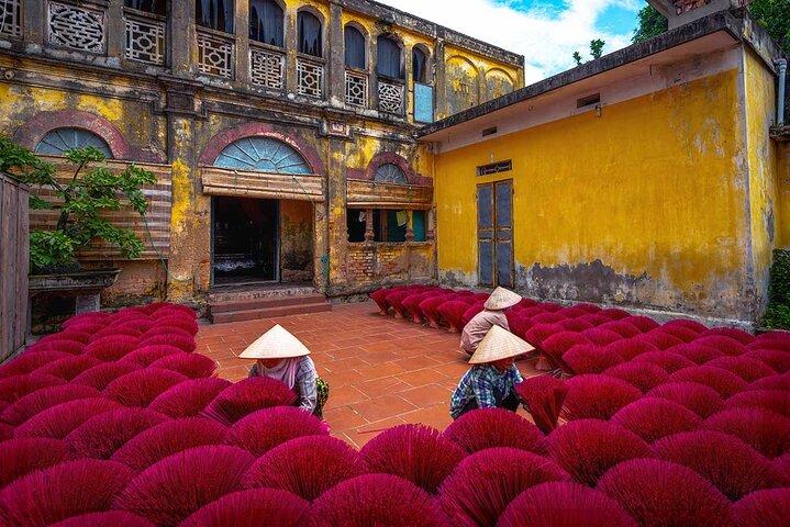 Hanoi Train Street and Incense Village Half-Day Private Tour