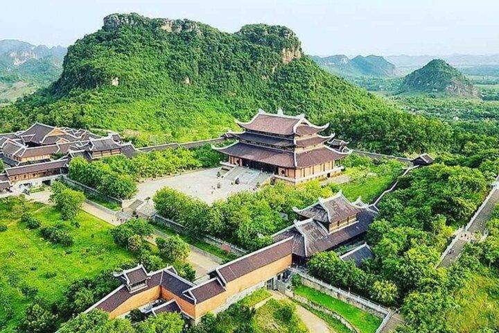 Ninh Binh Luxury Tour from Hanoi Bai Dinh Trang An Mua Cave