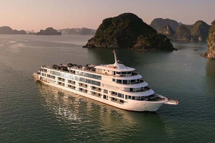 Luxury Cruise 2-day Explore Halong Bay from Hanoi