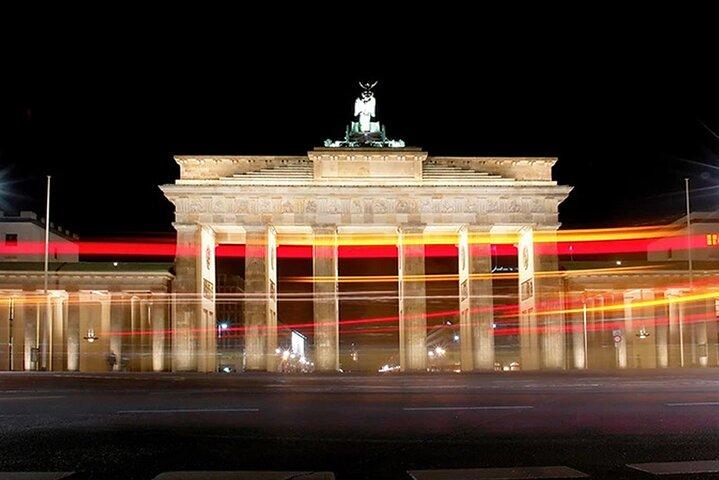 Berlin: Tour of Lights with Photo Stops and Live Guide