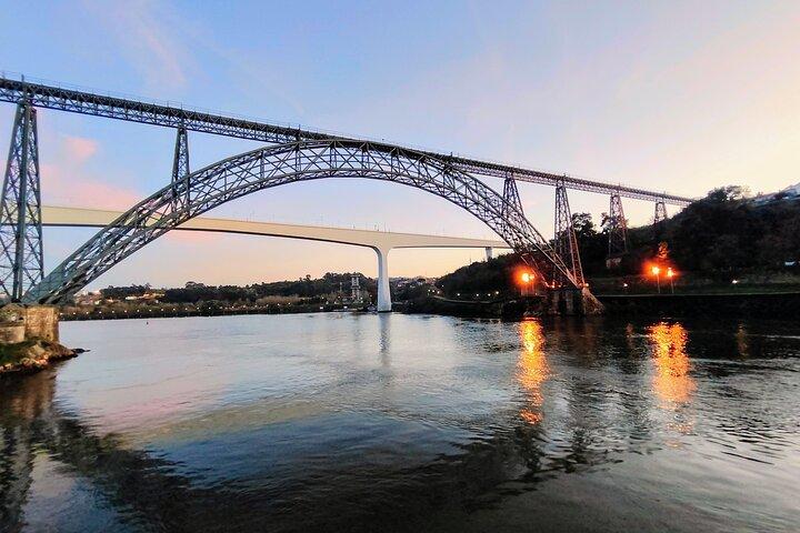 Lisbon to Porto Private Scenic Transfer – Direct, 2 or 3 Stops