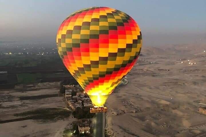 Sun Rise Hot Air Balloon Trip in Luxor include pickup &Transfers