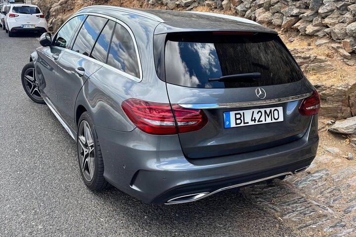 Private Transfer DE Lisbon to Porto with 3 Parages