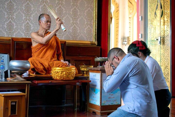 Bangkok’s Sacred Temples & Local Culture Half Day Tour