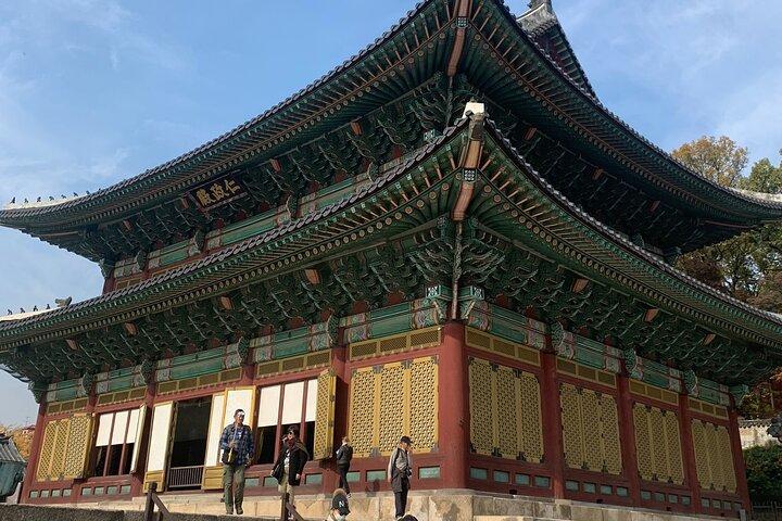 Private Vehicle and Tour Guide in Seoul