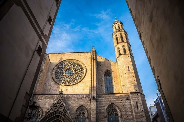 Palau Guell Ticket and Digital City Tour