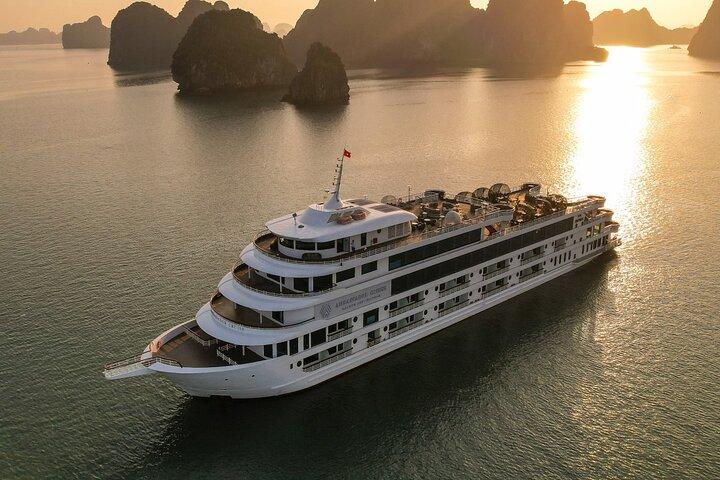 Unwind on a 2-Day Luxury Ha Long Bay Cruise from Hanoi