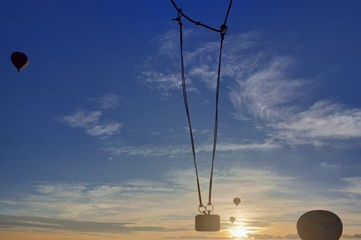 Flight in Teotihuacan Hot Air Balloon with Transportation and Breakfast