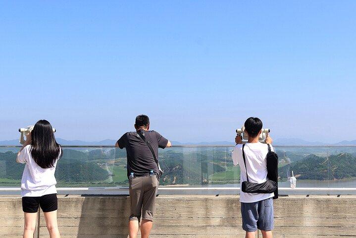 Seoul : Closest Starbucks to DMZ + Hidden Hanok Village Day Tour