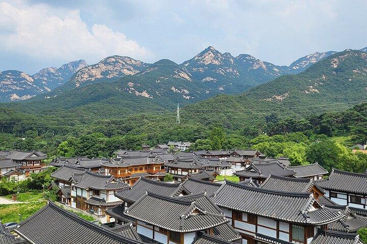 Seoul : Closest Starbucks to DMZ + Hidden Hanok Village Day Tour