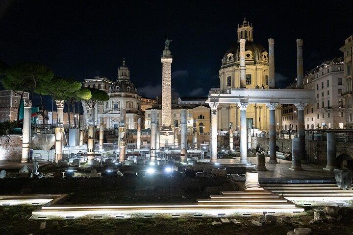 Rome at Night: Small Group Guided City Walking Tour