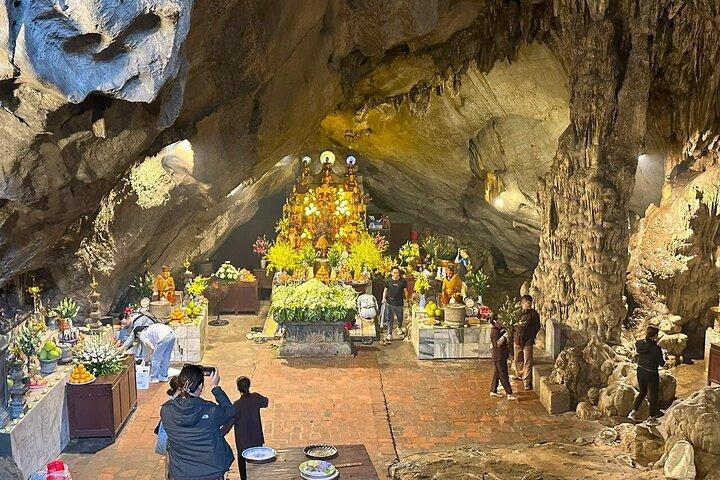 Hanoi: Discover Perfume Pagoda by Scenic River Boat