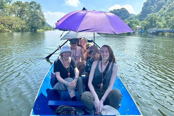 Hanoi: Discover Perfume Pagoda by Scenic River Boat