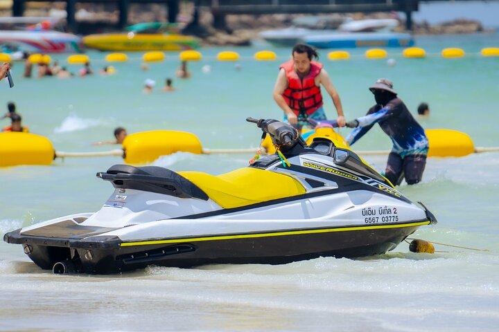 Coral Island Pattaya Tour from Bangkok with Speedboat and Lunch