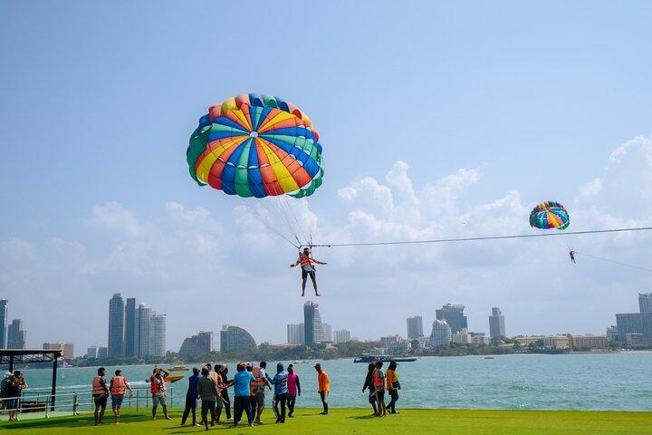 Pattaya Coral Island Speedboat Tour with Lunch and Hotel Transfer