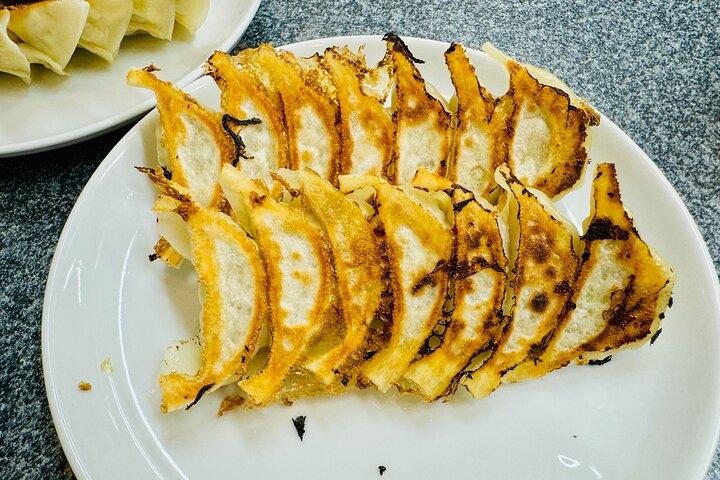 Kobe: 1.5-Hour Local Street Food Guided Tour - Nankinmachi