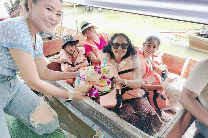 Private Tour to Railway Market, Floating Market And Ayutthaya