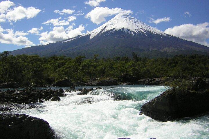 Private Guided Transfer Puerto Varas to Petrohue Lake crossing