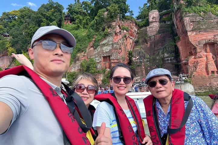 Panda and Leshan Buddha Private Tour