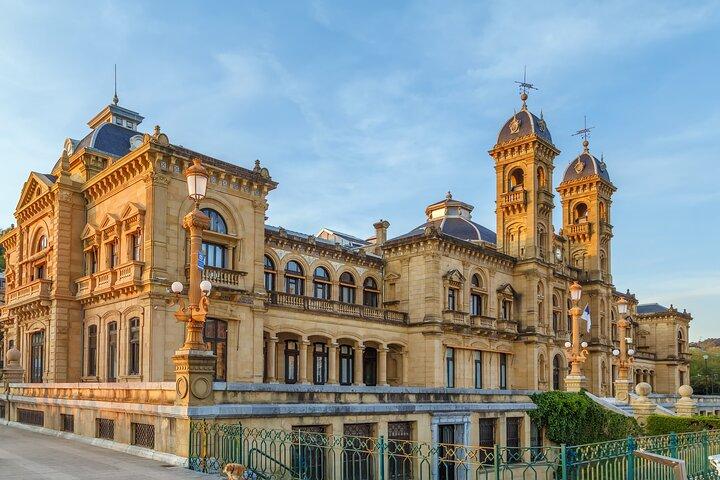 Private Transfer From Bordeaux To San Sebastian, Stop in Hendaye