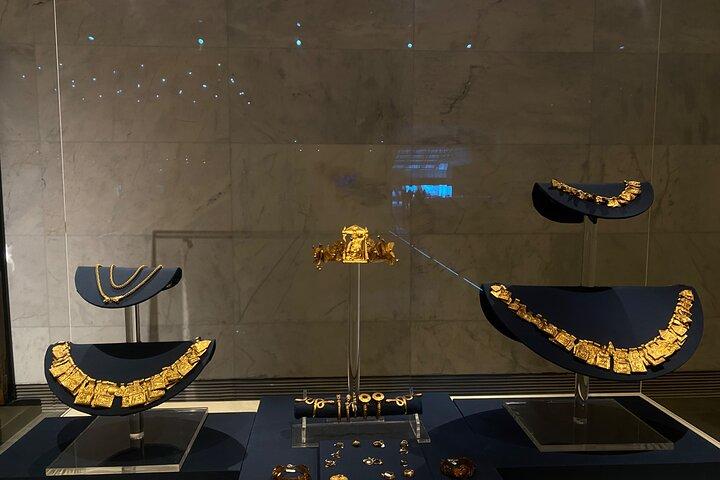 Unmissable Cairo Tour: Pyramids, Mummies Museum,Citadel & Bazaars