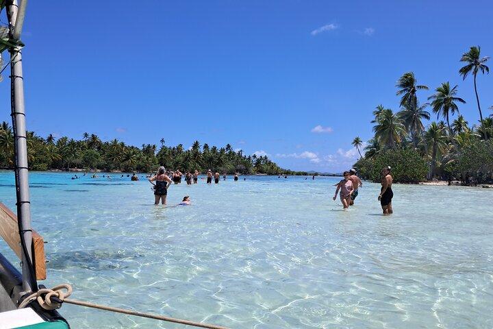Raiatea-Tahaa Snorkeling in our beautiful Coral Garden