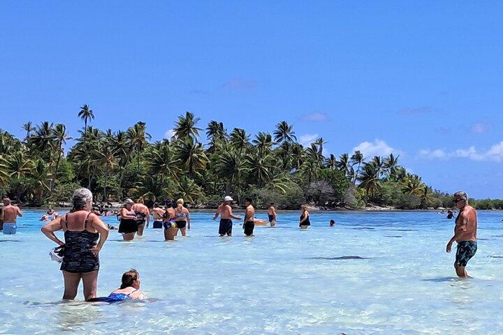 Raiatea-Tahaa Snorkeling in our beautiful Coral Garden